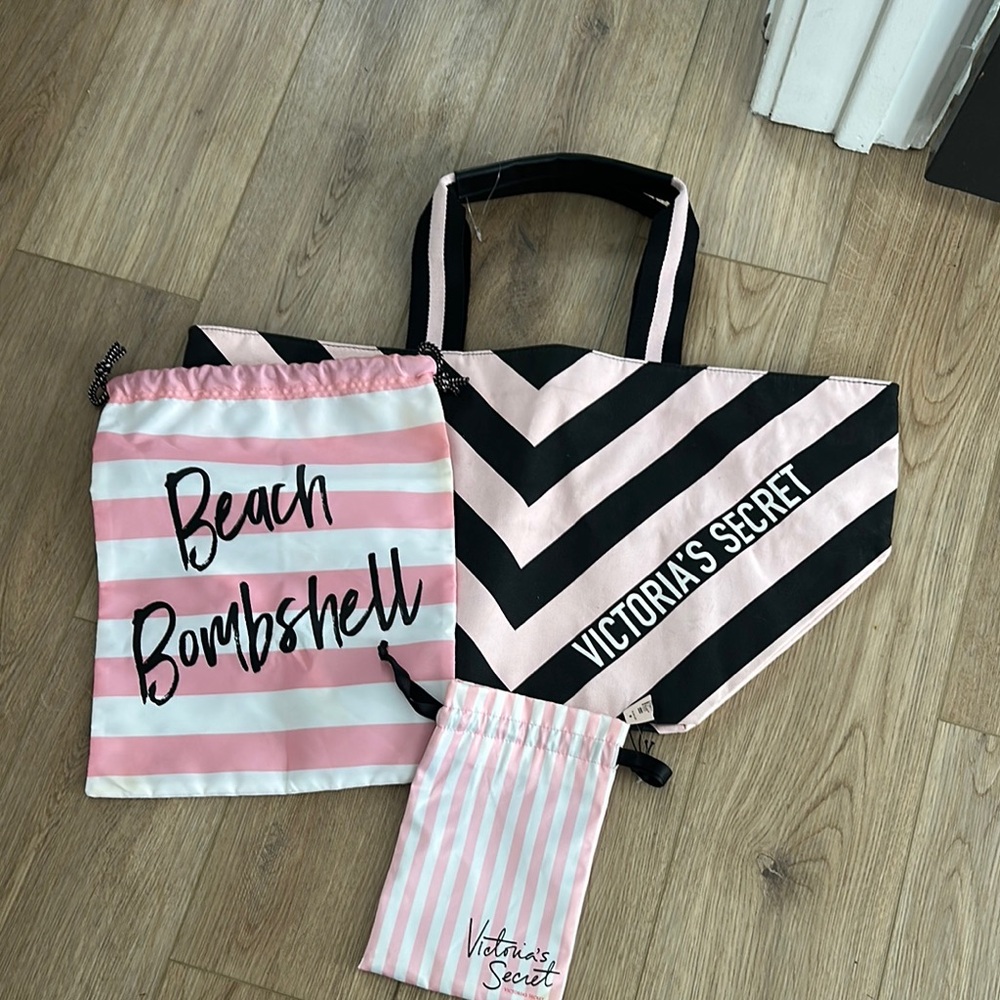 Victoria’s Secret beach travel tote lot three bags